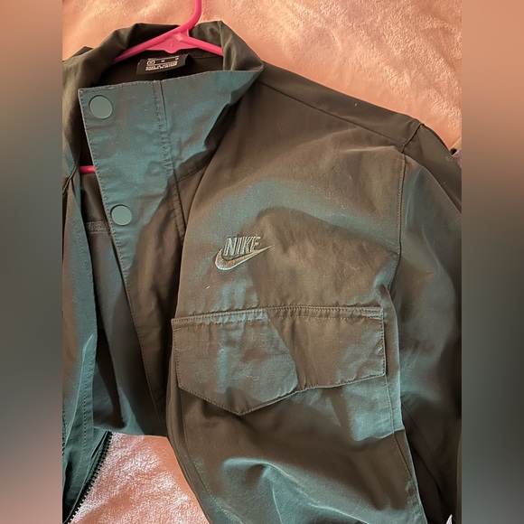 nike jacket! windbreaker/raincoat - Picture 3 of 3